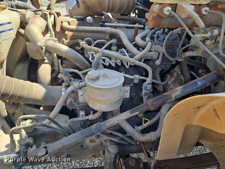 image for item EW8616 2010 Hino 268 box truck