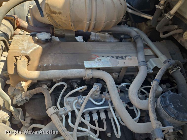 image for item EW8616 2010 Hino 268 box truck