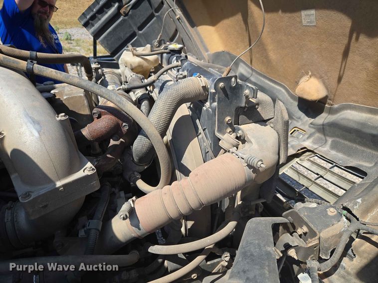 image for item EW8616 2010 Hino 268 box truck