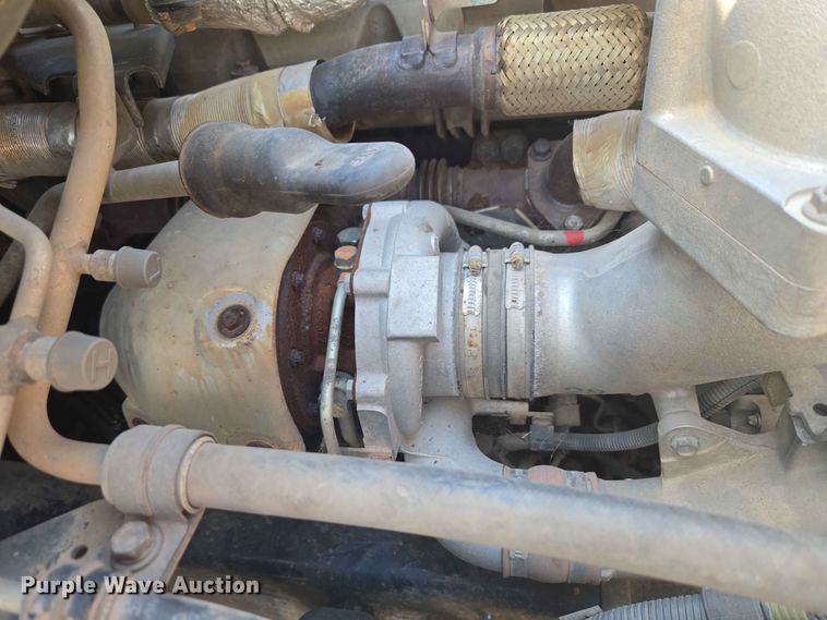 image for item EW8616 2010 Hino 268 box truck