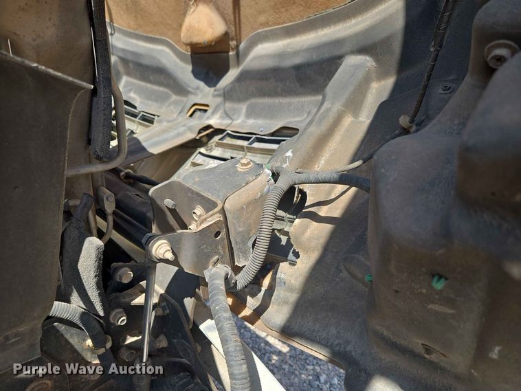 image for item EW8616 2010 Hino 268 box truck