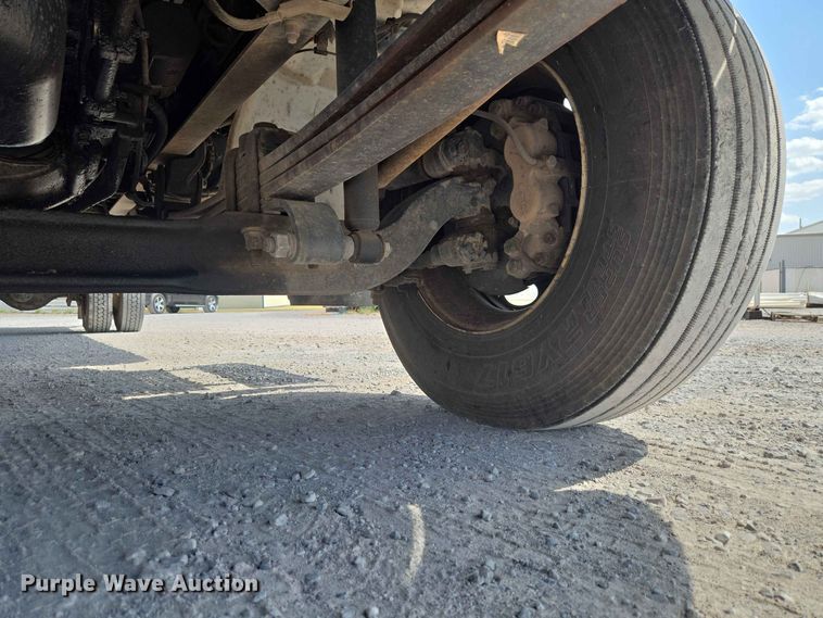 image for item EW8616 2010 Hino 268 box truck