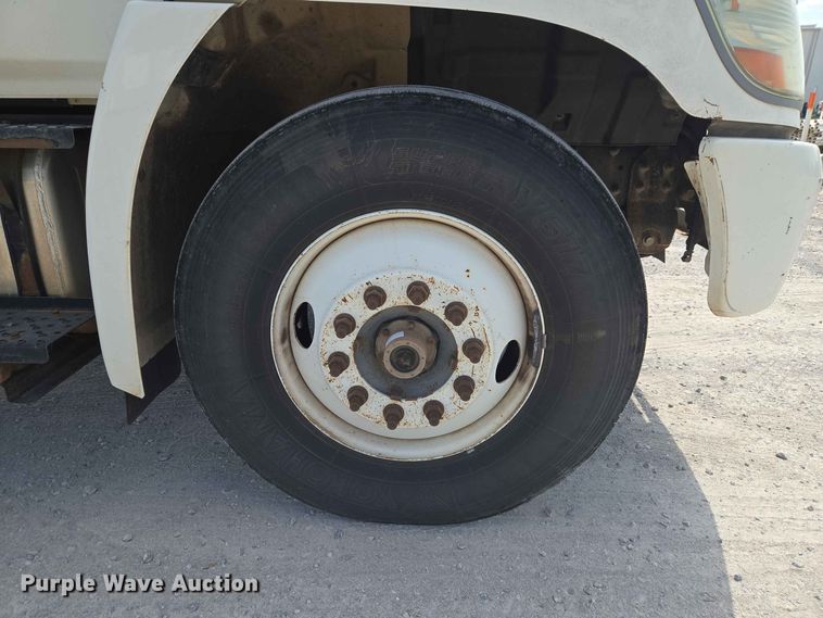 image for item EW8616 2010 Hino 268 box truck