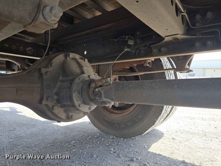 image for item EW8616 2010 Hino 268 box truck