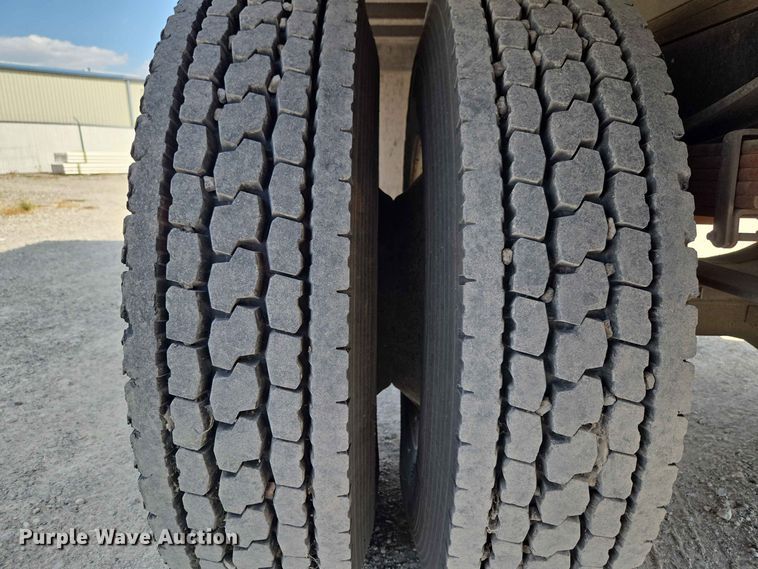 image for item EW8616 2010 Hino 268 box truck