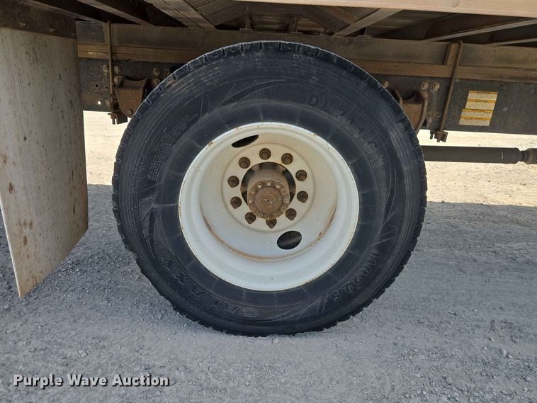 image for item EW8616 2010 Hino 268 box truck
