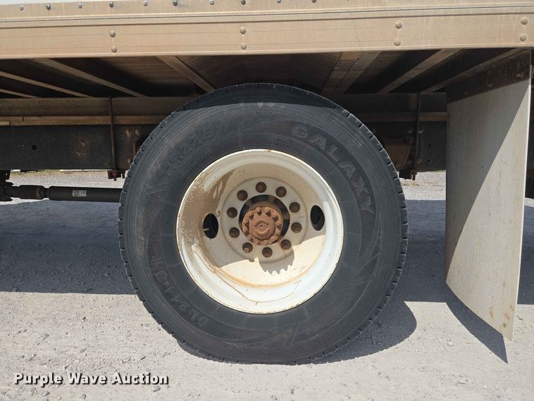 image for item EW8616 2010 Hino 268 box truck