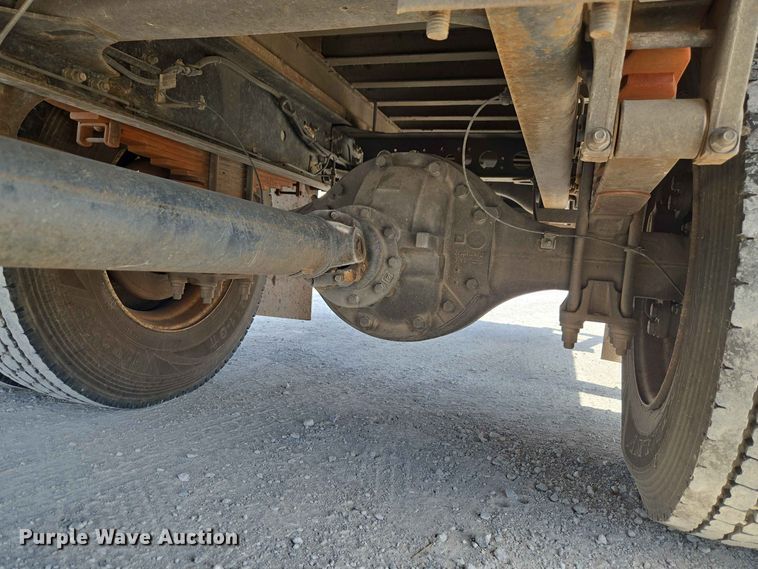 image for item EW8616 2010 Hino 268 box truck
