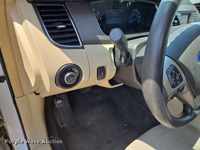 image for item EW8618 2015 Ford Taurus 