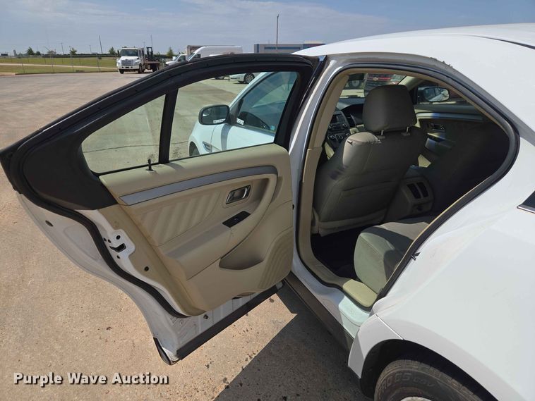 image for item EW8618 2015 Ford Taurus 