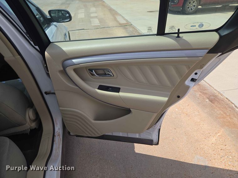 image for item EW8618 2015 Ford Taurus 
