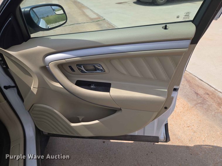 image for item EW8618 2015 Ford Taurus 