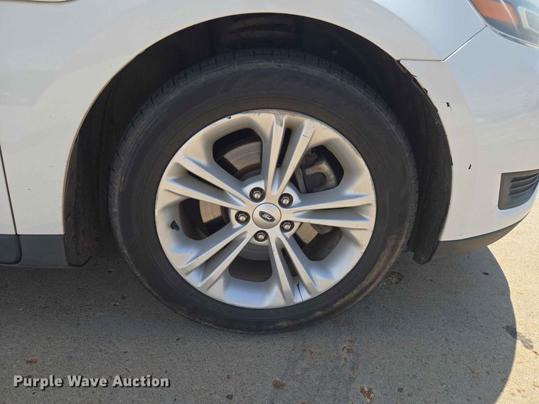 image for item EW8618 2015 Ford Taurus 