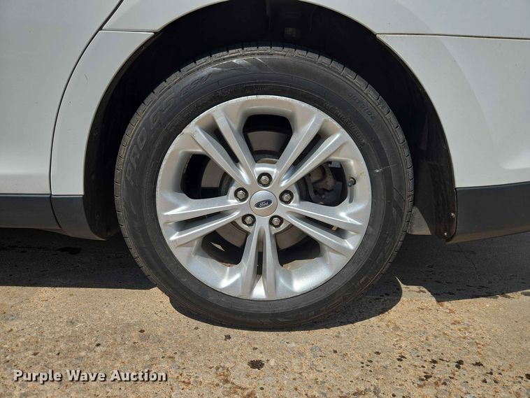 image for item EW8618 2015 Ford Taurus 