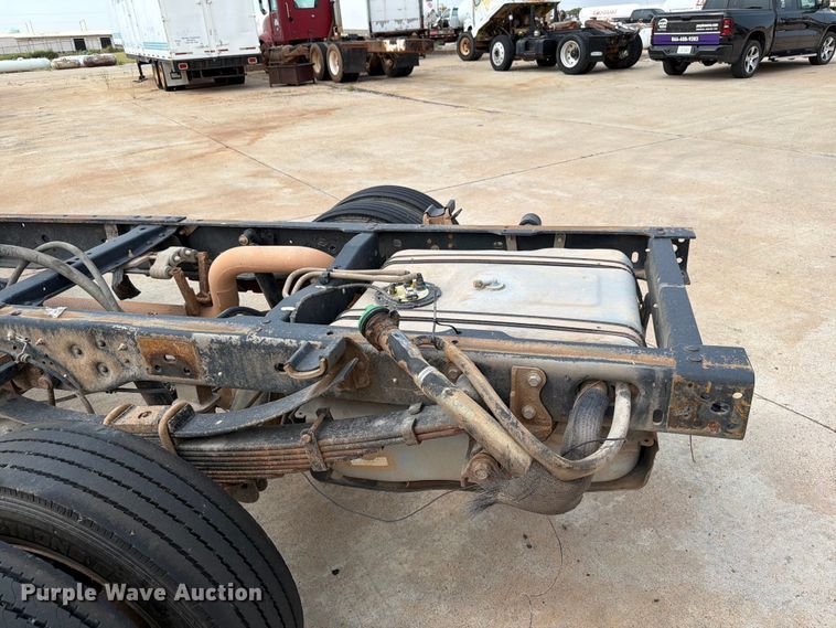 image for item EW8623 2012 Ford F550 Super Duty Crew Cab truck cab and chassis