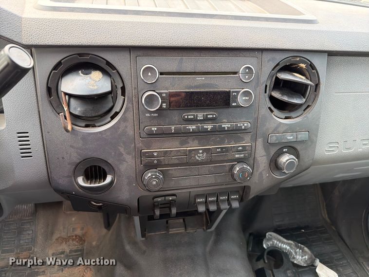 image for item EW8623 2012 Ford F550 Super Duty Crew Cab truck cab and chassis