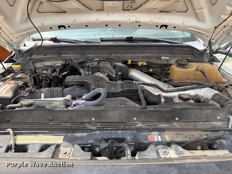 image for item EW8623 2012 Ford F550 Super Duty Crew Cab truck cab and chassis