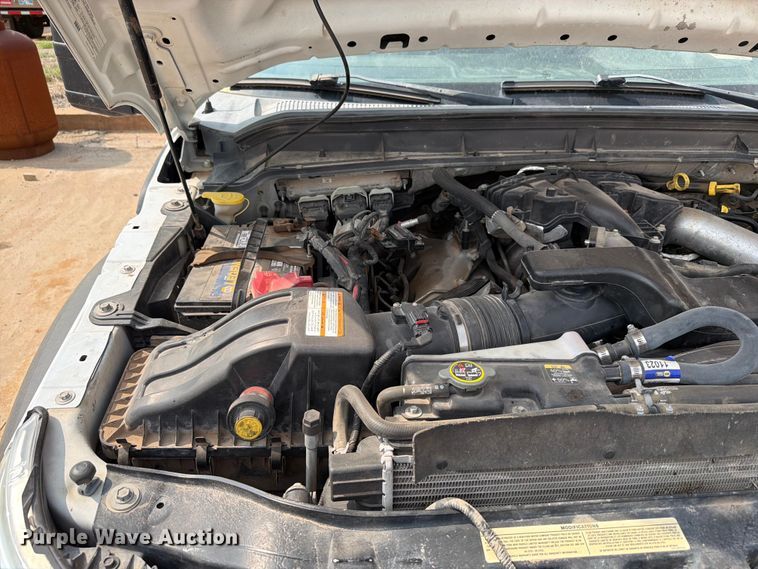 image for item EW8623 2012 Ford F550 Super Duty Crew Cab truck cab and chassis