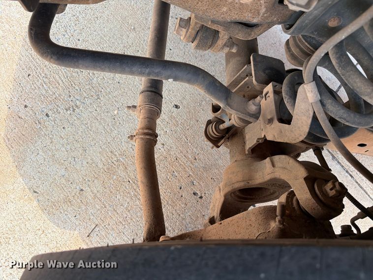 image for item EW8623 2012 Ford F550 Super Duty Crew Cab truck cab and chassis
