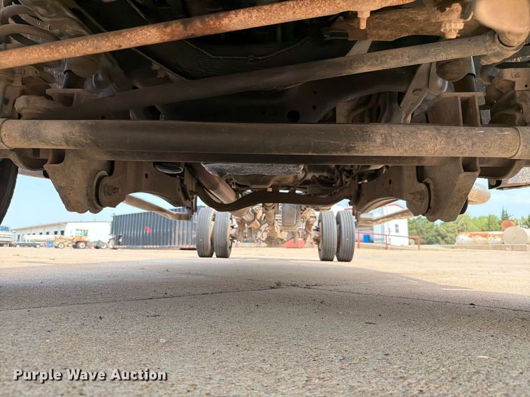 image for item EW8623 2012 Ford F550 Super Duty Crew Cab truck cab and chassis