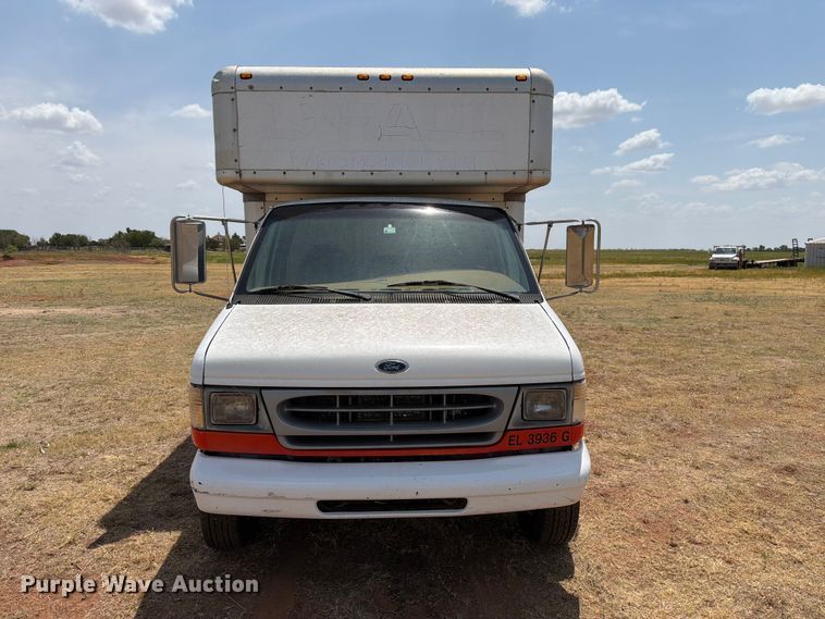 image for item EW8631 1998 Ford E350 Super Duty box truck