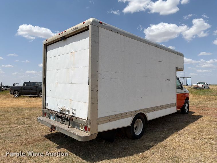 image for item EW8631 1998 Ford E350 Super Duty box truck