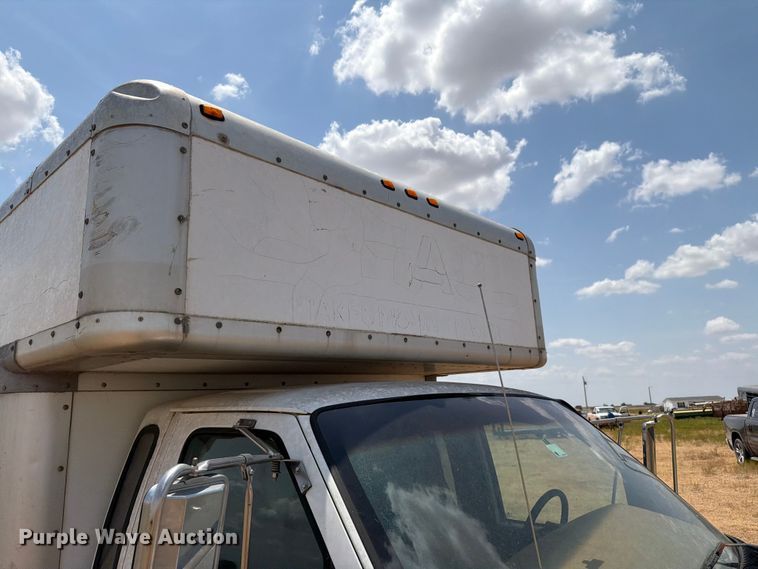 image for item EW8631 1998 Ford E350 Super Duty box truck
