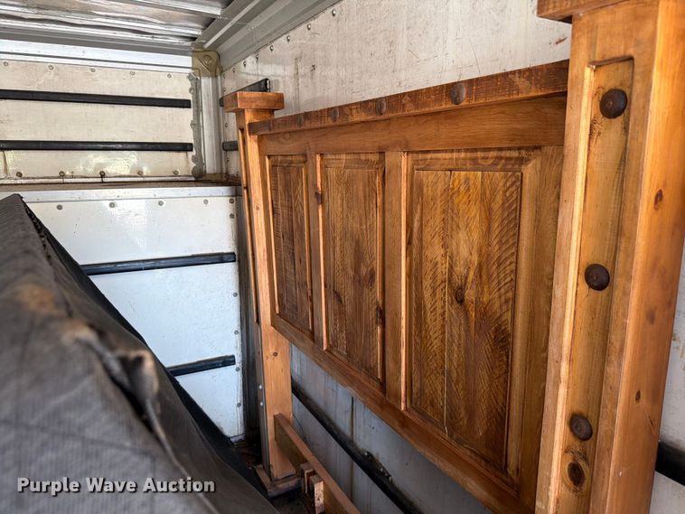 image for item EW8631 1998 Ford E350 Super Duty box truck