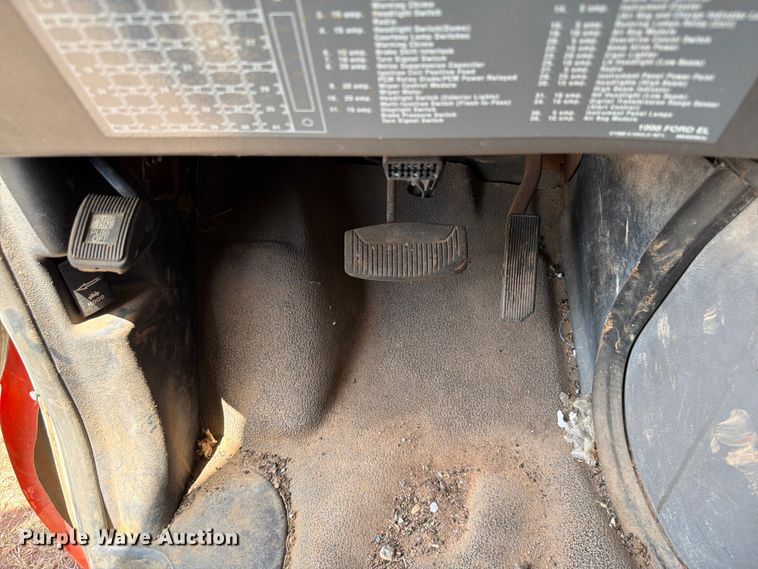 image for item EW8631 1998 Ford E350 Super Duty box truck