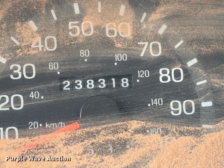 image for item EW8631 1998 Ford E350 Super Duty box truck