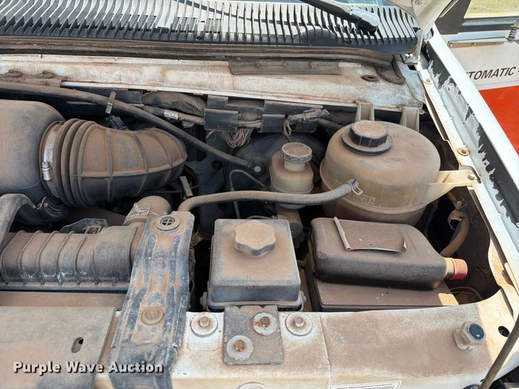 image for item EW8631 1998 Ford E350 Super Duty box truck
