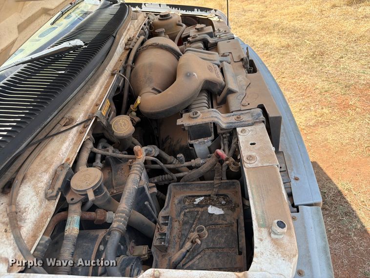 image for item EW8631 1998 Ford E350 Super Duty box truck