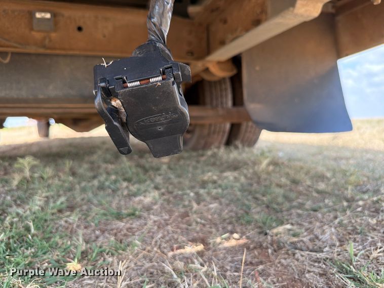 image for item EW8631 1998 Ford E350 Super Duty box truck