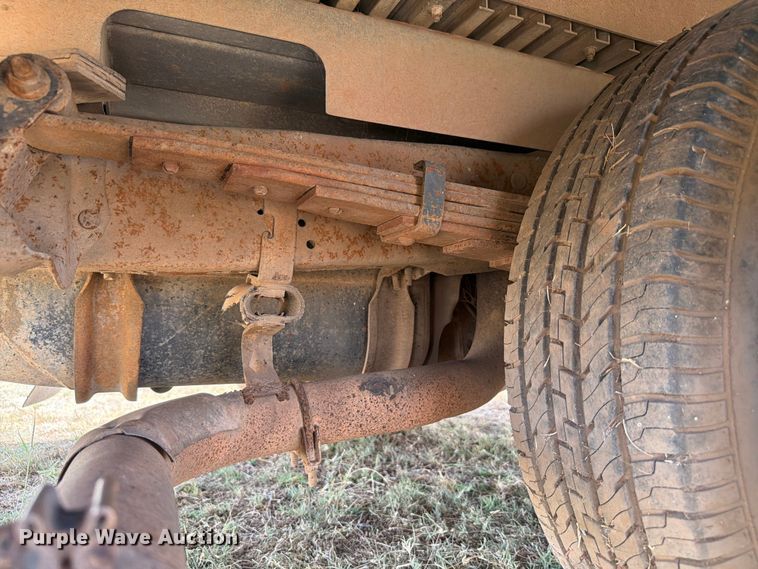 image for item EW8631 1998 Ford E350 Super Duty box truck