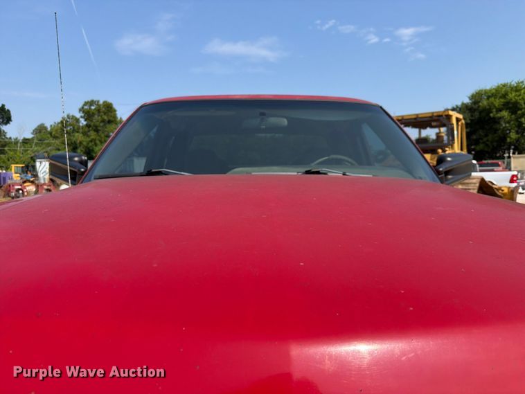image for item EX2583 2006 Chevrolet Silverado 2500HD Ext. Cab pickup truck