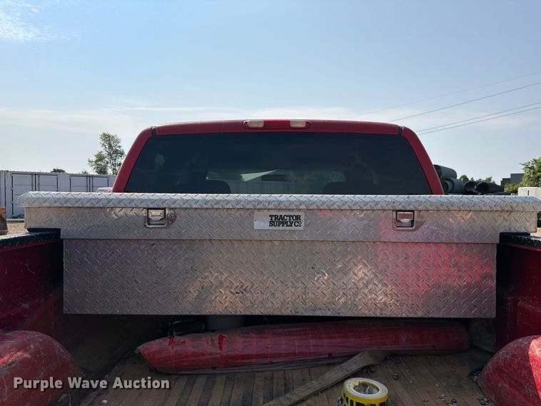image for item EX2583 2006 Chevrolet Silverado 2500HD Ext. Cab pickup truck