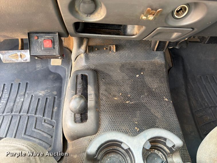 image for item EX2583 2006 Chevrolet Silverado 2500HD Ext. Cab pickup truck