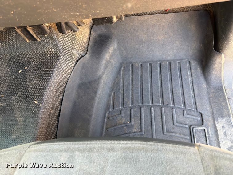 image for item EX2583 2006 Chevrolet Silverado 2500HD Ext. Cab pickup truck