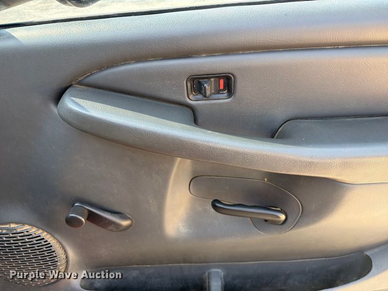 image for item EX2583 2006 Chevrolet Silverado 2500HD Ext. Cab pickup truck