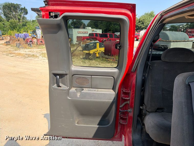 image for item EX2583 2006 Chevrolet Silverado 2500HD Ext. Cab pickup truck