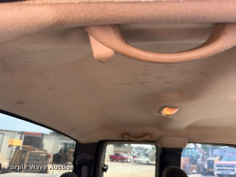 image for item EX2583 2006 Chevrolet Silverado 2500HD Ext. Cab pickup truck