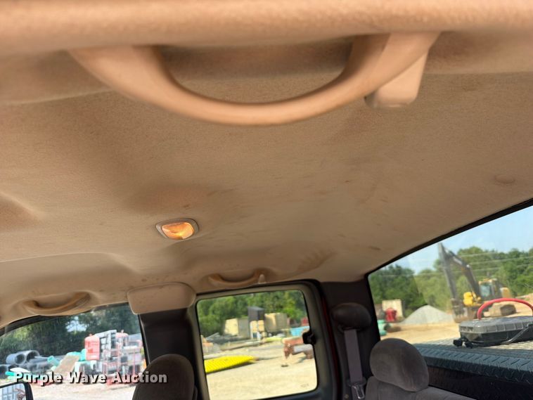 image for item EX2583 2006 Chevrolet Silverado 2500HD Ext. Cab pickup truck