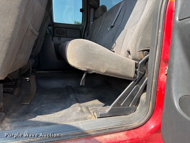 image for item EX2583 2006 Chevrolet Silverado 2500HD Ext. Cab pickup truck