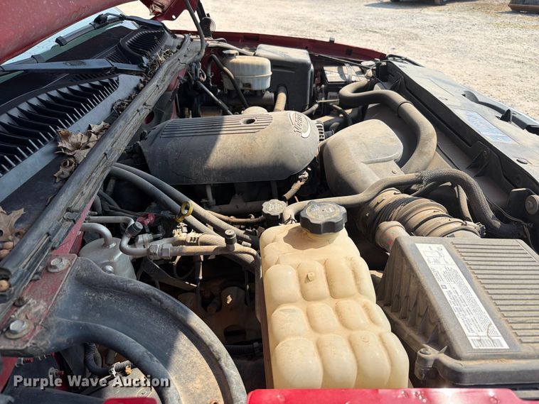 image for item EX2583 2006 Chevrolet Silverado 2500HD Ext. Cab pickup truck