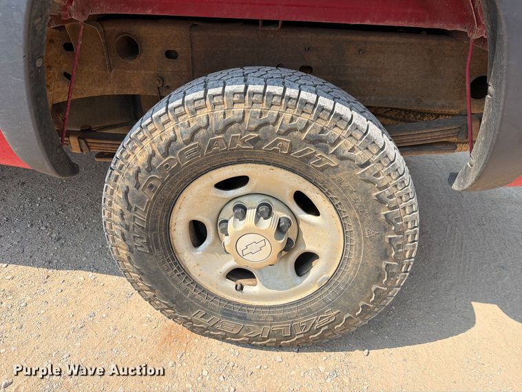 image for item EX2583 2006 Chevrolet Silverado 2500HD Ext. Cab pickup truck