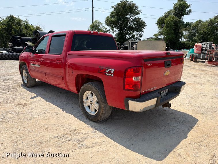 image for item EX2584 2013 Chevrolet Silverado 1500 Crew Cab pickup truck