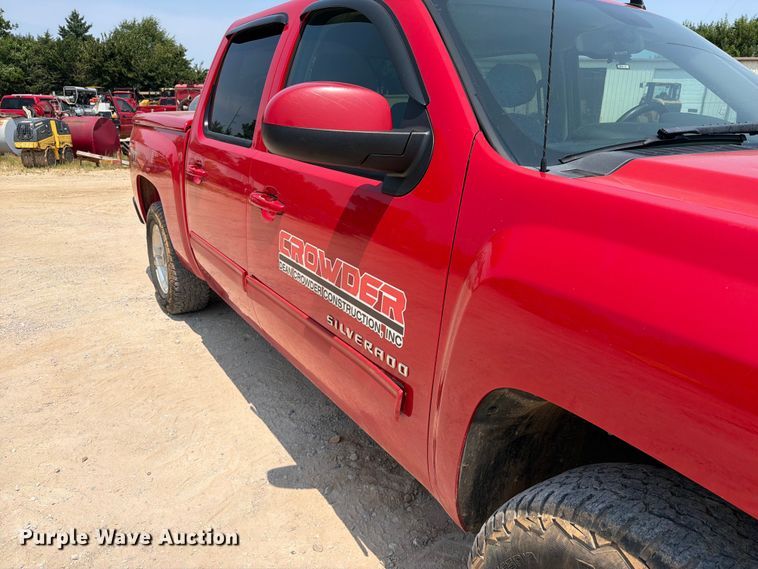 image for item EX2584 2013 Chevrolet Silverado 1500 Crew Cab pickup truck