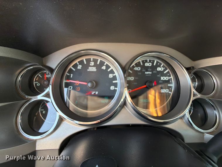 image for item EX2584 2013 Chevrolet Silverado 1500 Crew Cab pickup truck