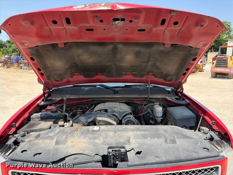 image for item EX2584 2013 Chevrolet Silverado 1500 Crew Cab pickup truck