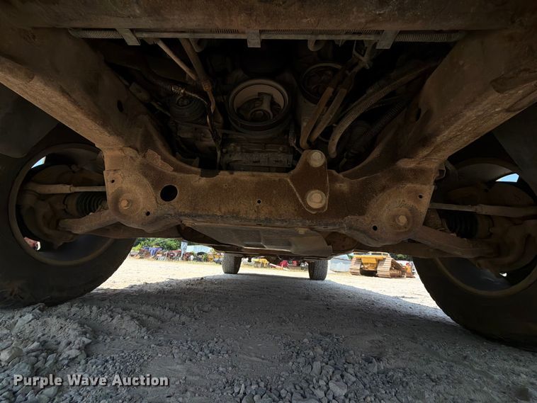image for item EX2584 2013 Chevrolet Silverado 1500 Crew Cab pickup truck